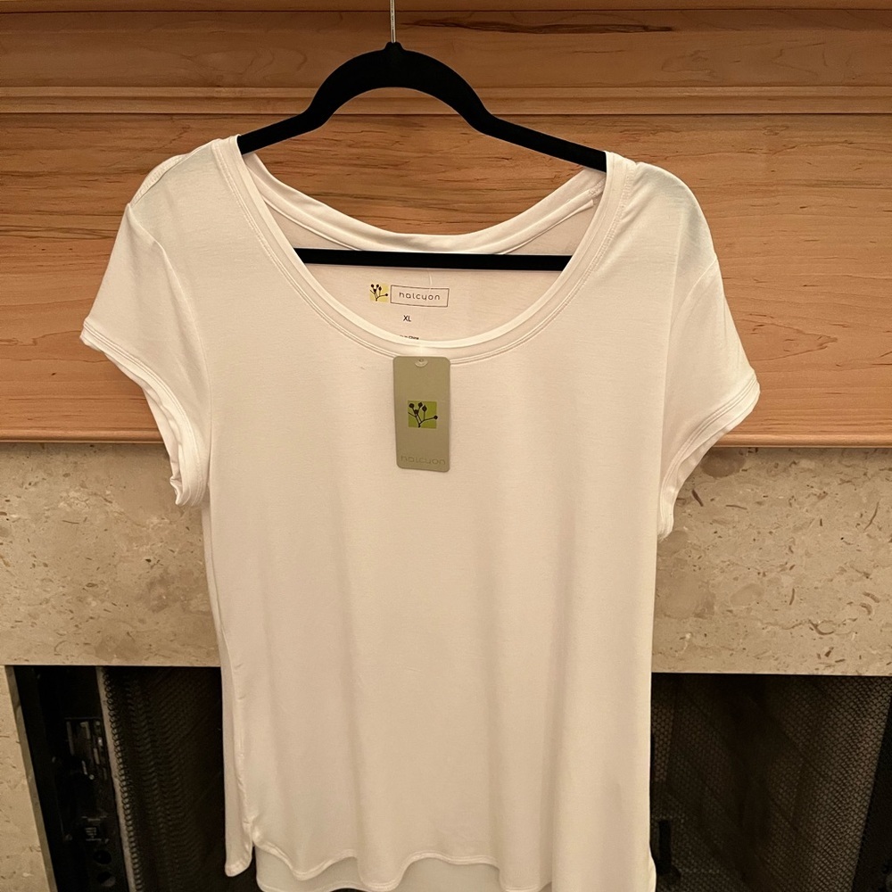 White Women's short sleeved top